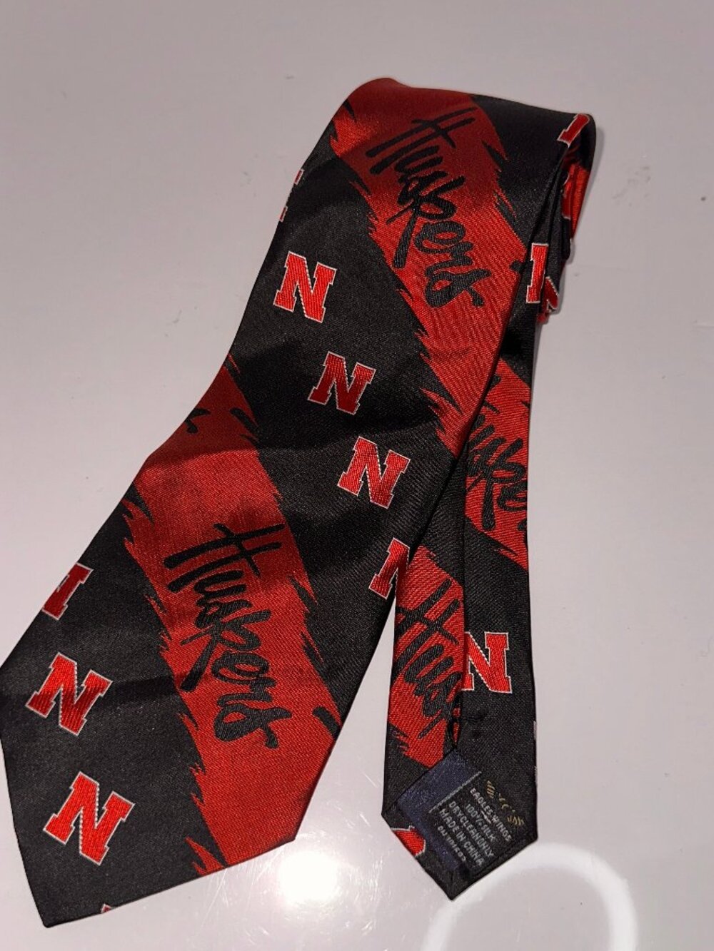 100% silk vintage Nebraska Cornhuskers Huskers FOOTBALL Tie game eagle's Wings